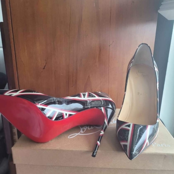 Louboutins size 38.5 (size 8) - Picture 5 of 7